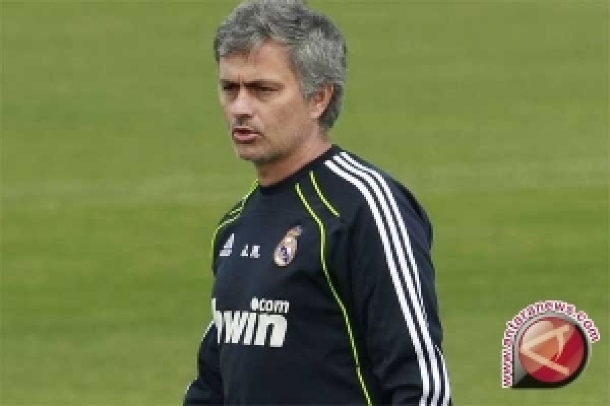 Mourinho menepis spekulasi berseteru dengan Pogba