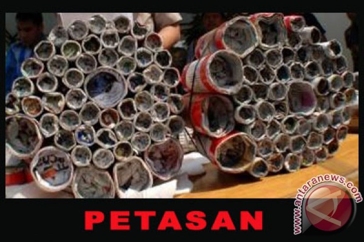 Gudang petasan meledak, satu tewas