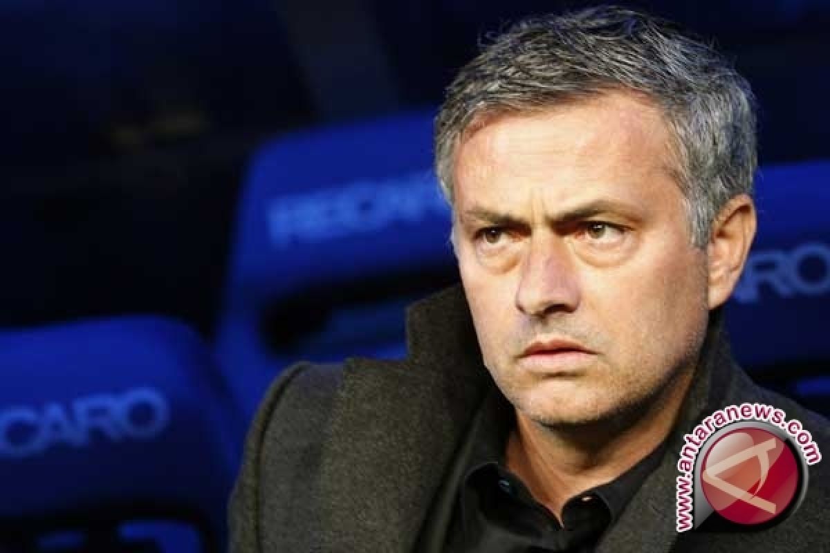 Pelatih Chelsea Jose Mourinho Tidak Akan Merombak Skuad Chelsea