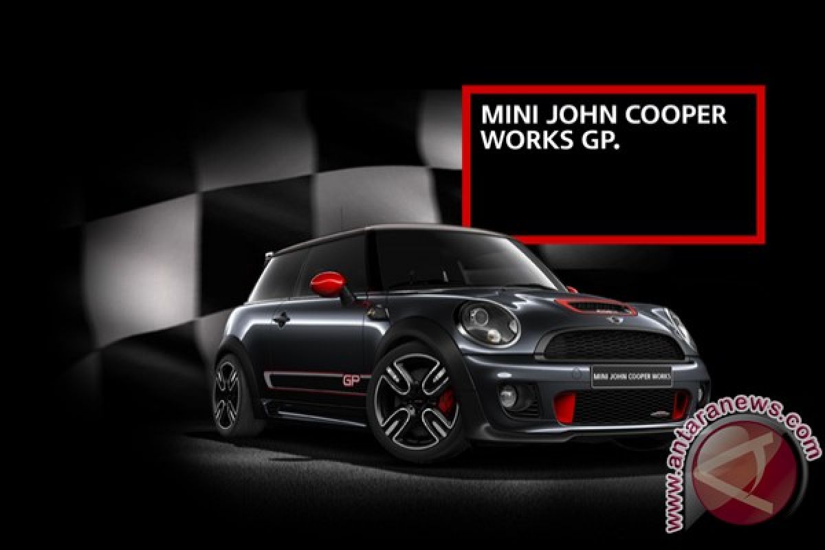 MINI Cooper Works GP dibuat untuk pebalap