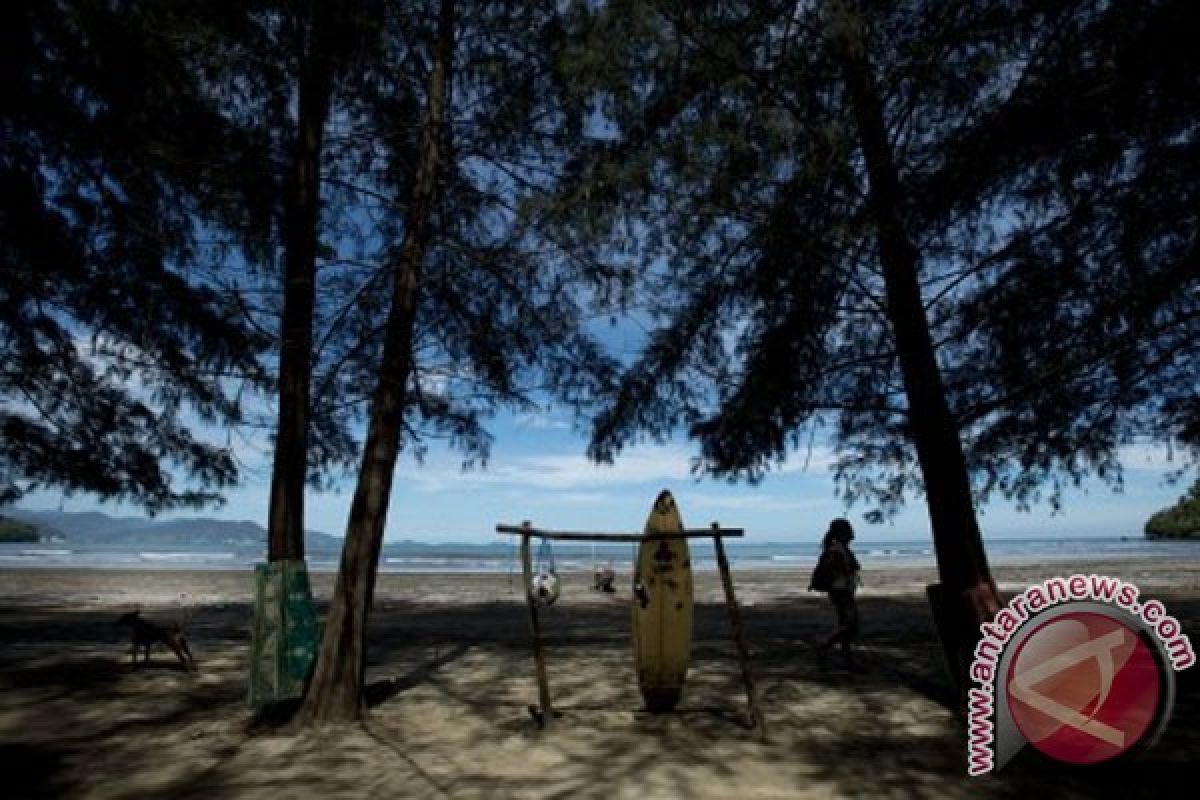 Pantai Air Manis - ANTARA News