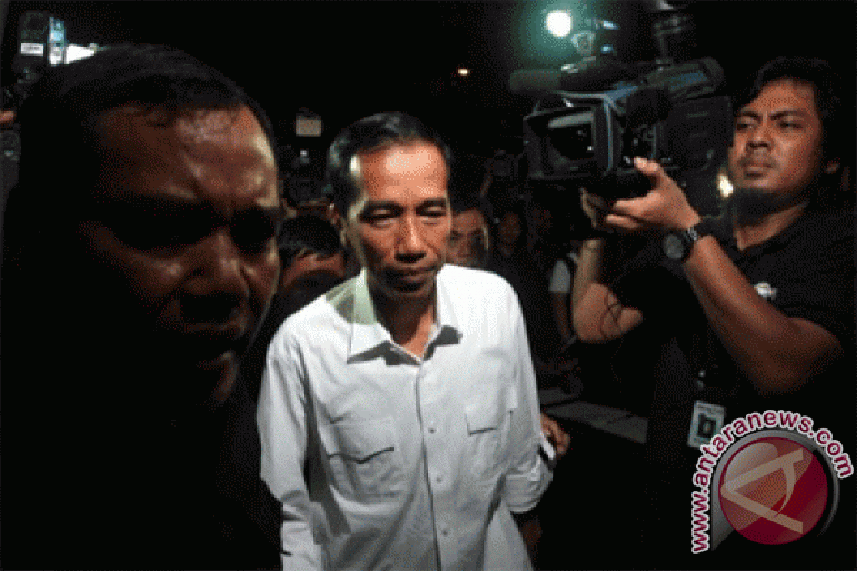 Jokowi akan blusukan lihat suasana malam Surabaya