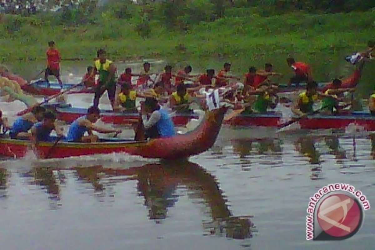 18 tim ikuti Festival Perahu Naga