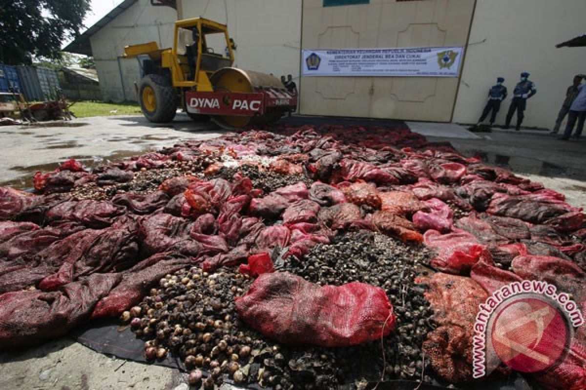 Kemendag selidiki delapan kontainer bawang impor ilegal