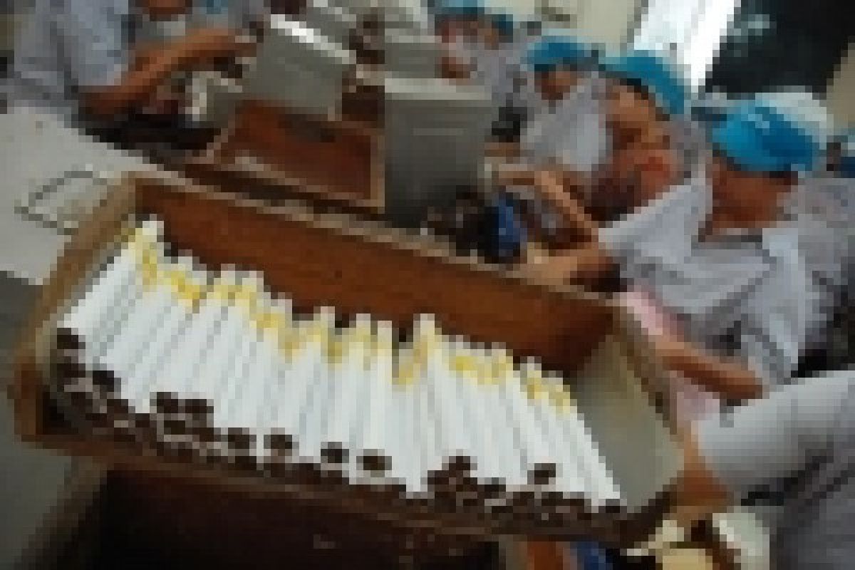 Bea Cukai Jambi Amankan 3,7 Juta Rokok