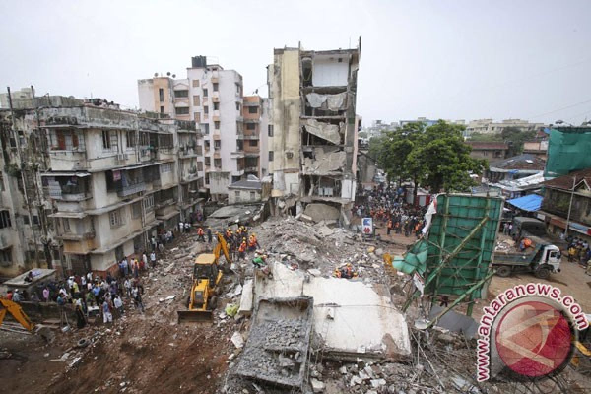 10 orang tewas akibat bangunan ambruk di Mumbai, India