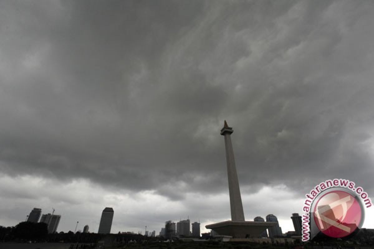 BMKG perkirakan sebagian Jakarta hujan ringan