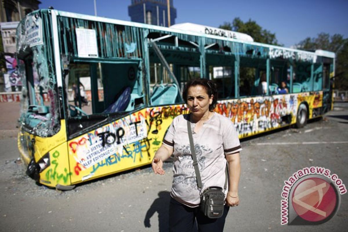 Taman Gezi Istanbul dibuka kembali untuk umum