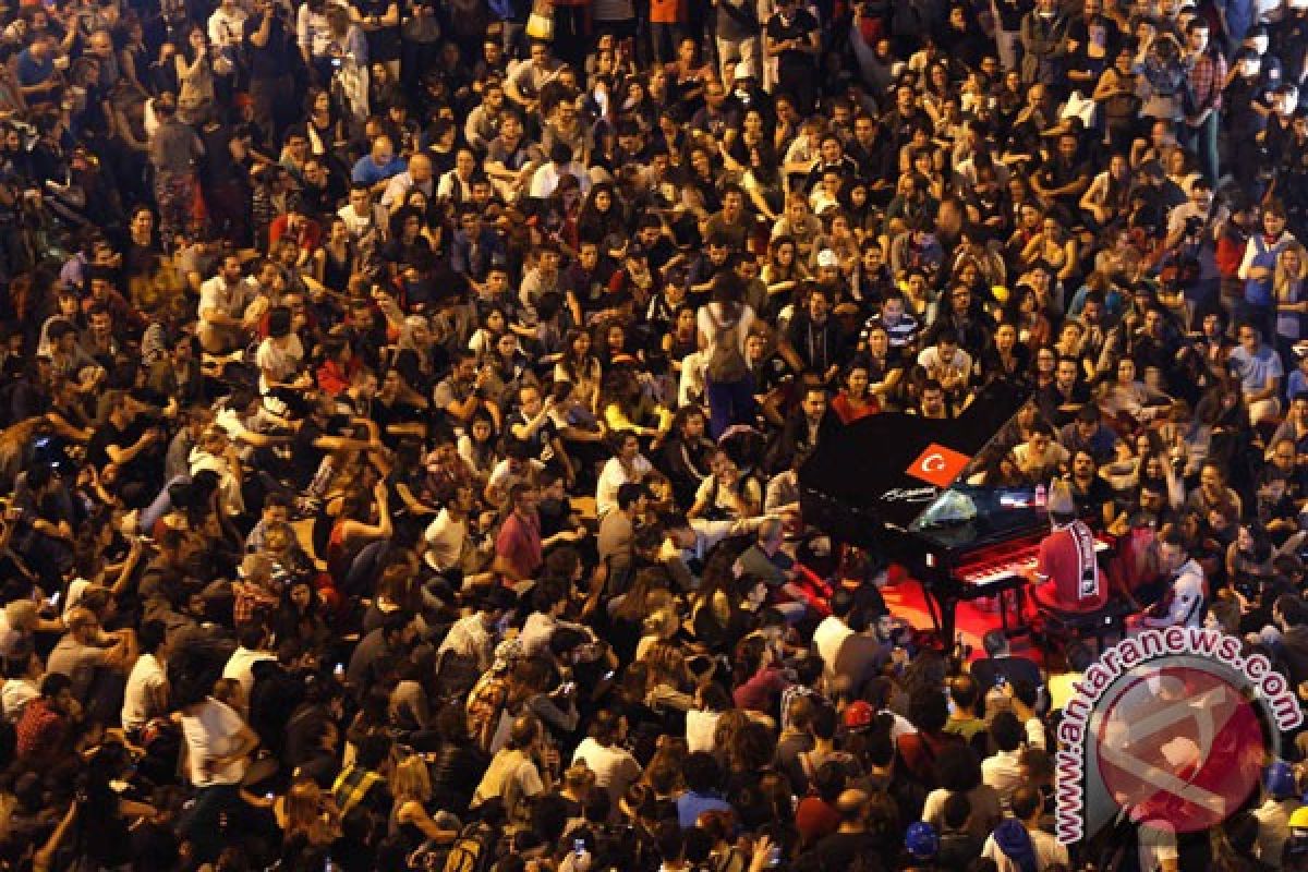 Demo anti-pemerintah di Istanbul, 29 orang cedera