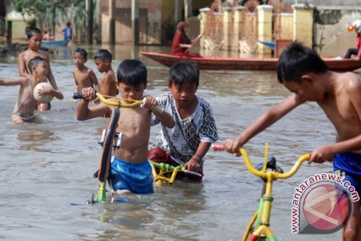 Rob genangi puluhan rumah di Jembrana Bali