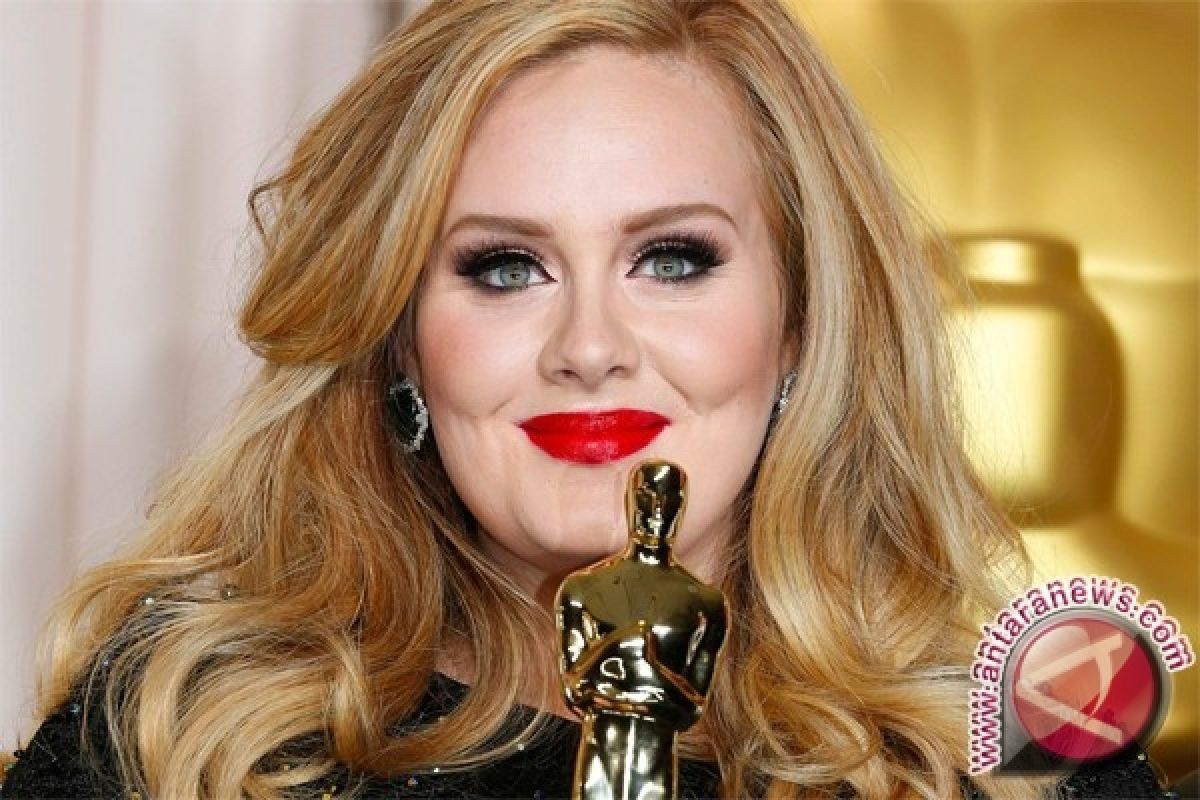 Adele masuk daftar penerima kehormatan HUT Ratu Elizabeth