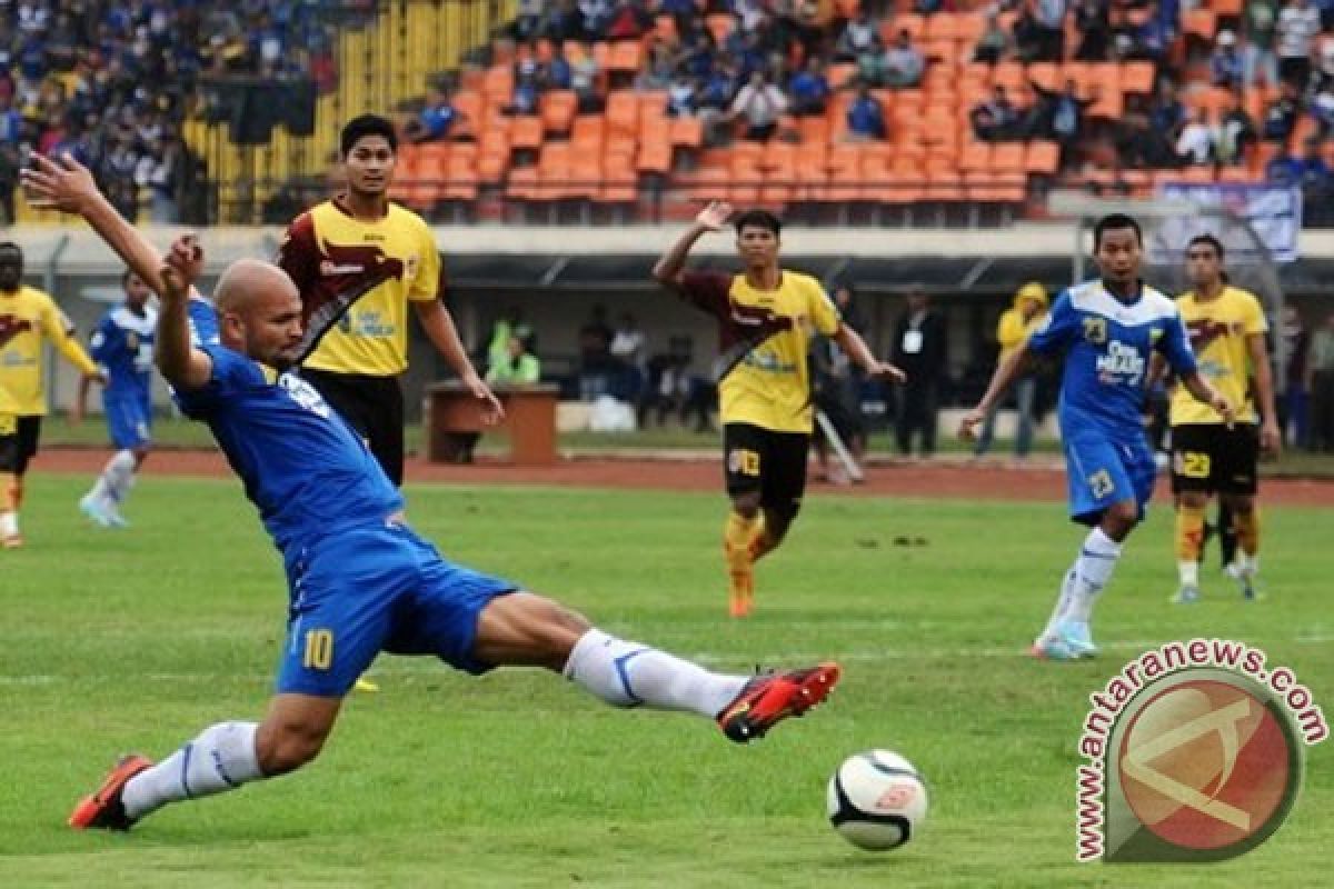 Persib kalahkan DC United 2-1