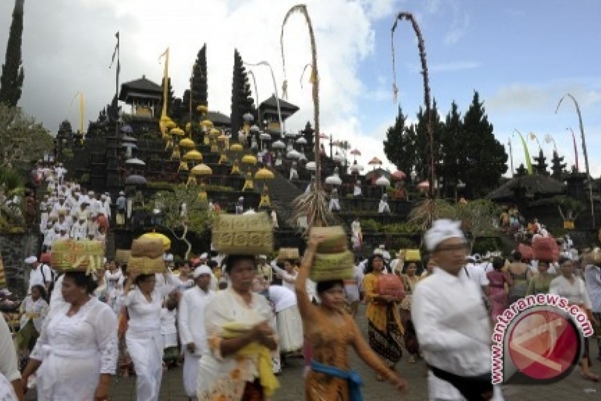 Kampung Bali di Kayong Utara Tetap Pertahankan Budaya