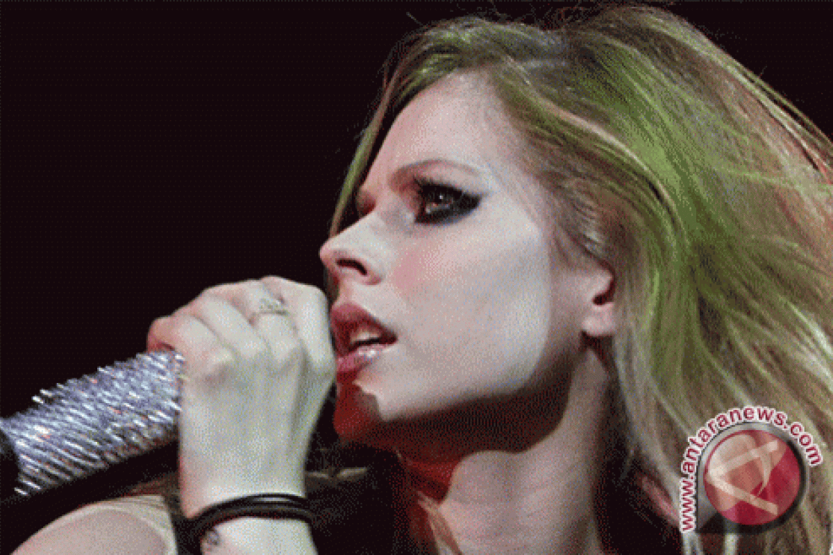 Pernikahan Penyanyi Avril Lavigne Akan Spektakuler