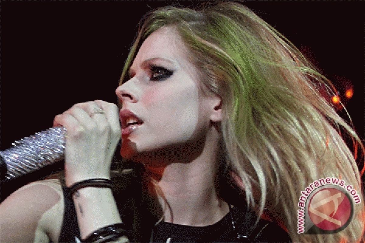 Vakum Karna Sakit, Avril Lavigne Siap Kembali ke Jagat Musik