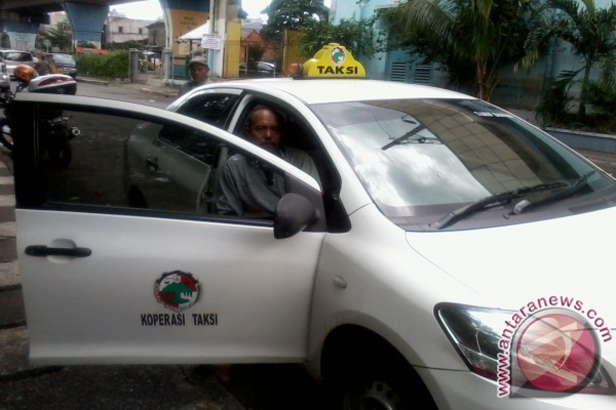 Pemerintah akan sertifikasi pengemudi taxi
