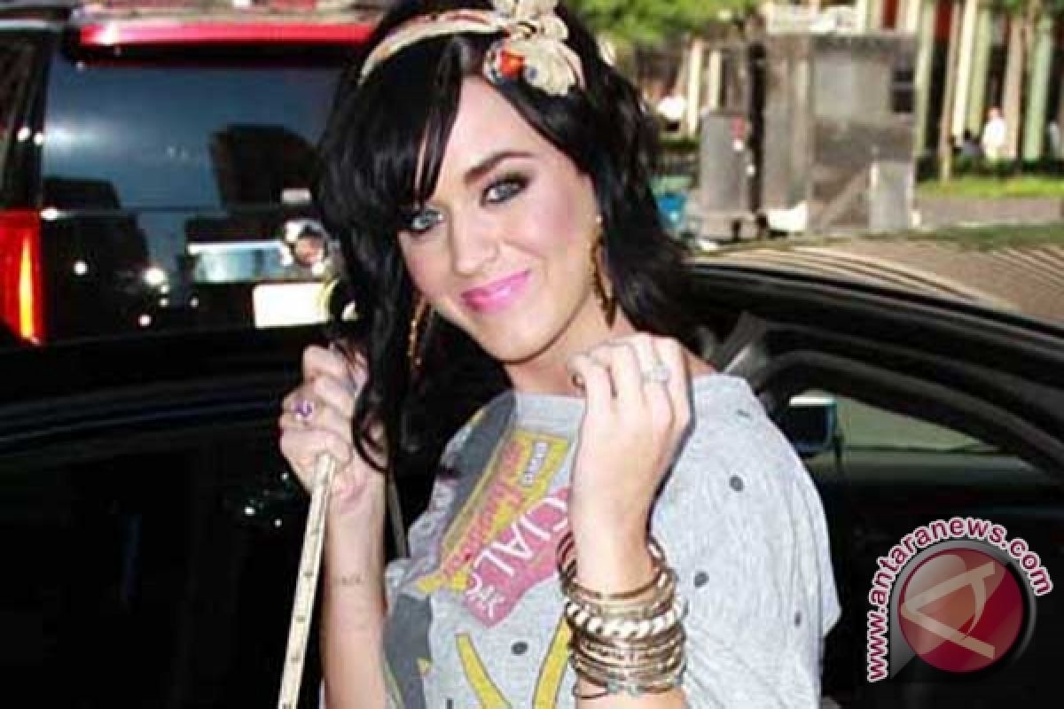 Russell Brand ceraikan Katy Perry