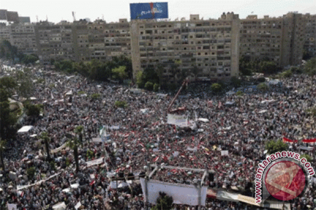 Demonstrasi besar melanda bundaran Tahrir