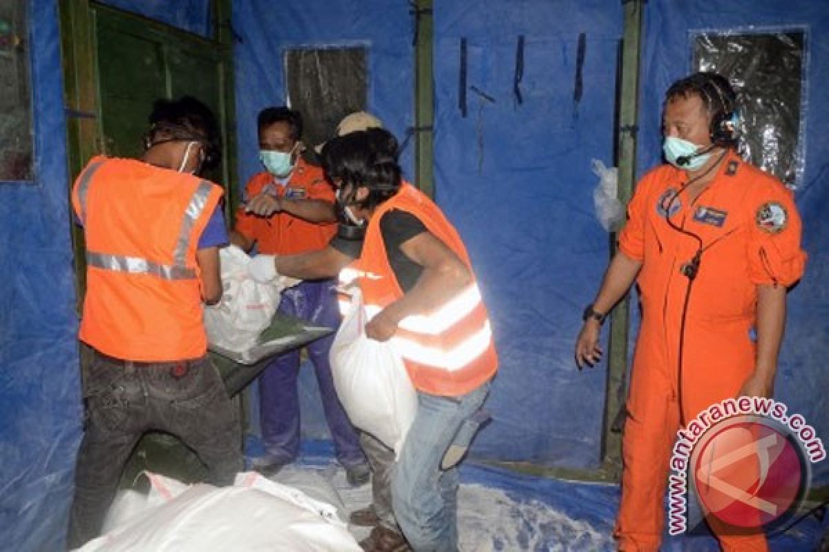 Hujan buatan difokuskan di tiga titik kebakaran lahan