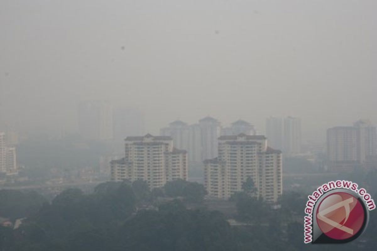 Kabut asap selimuti pencakar langit Malaysia