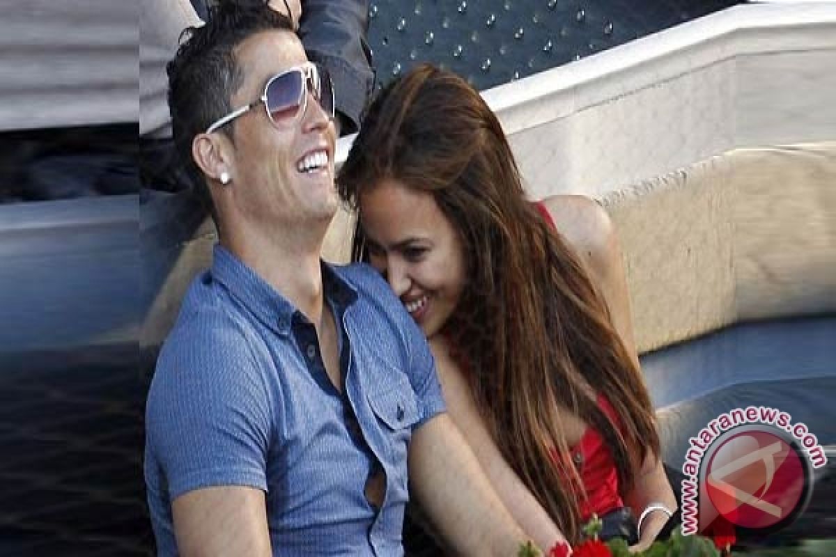 Ronaldo bersama pacarnya akan ke Bali
