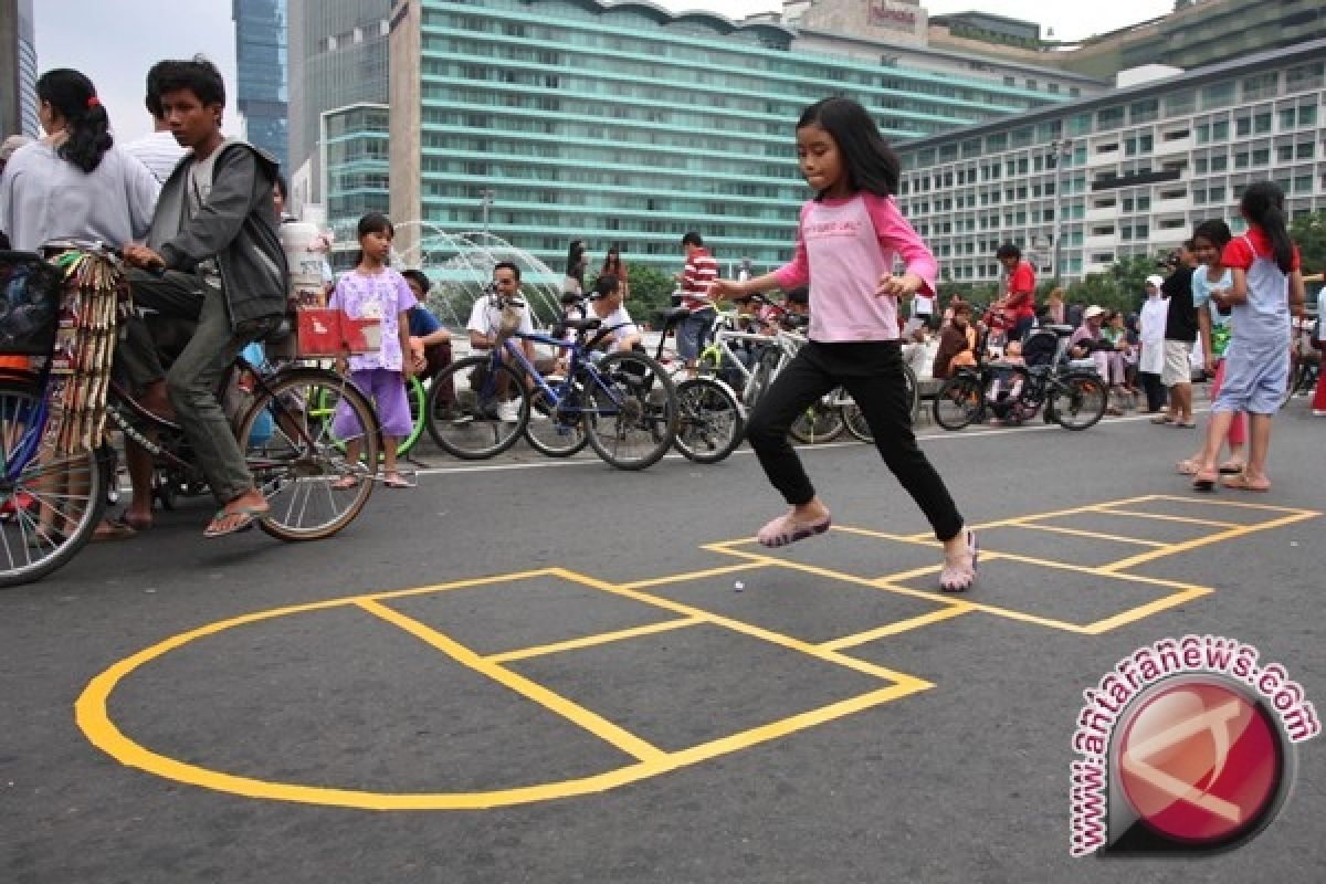 Anak Indonesia Diajak Bermain Permaian Tradisional