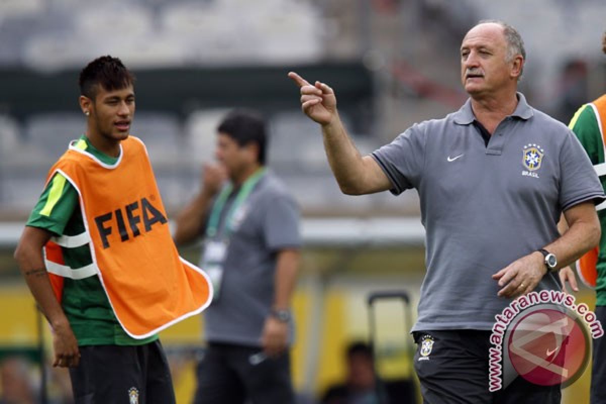 Scolari umumkan 23 nama skuad Brasil