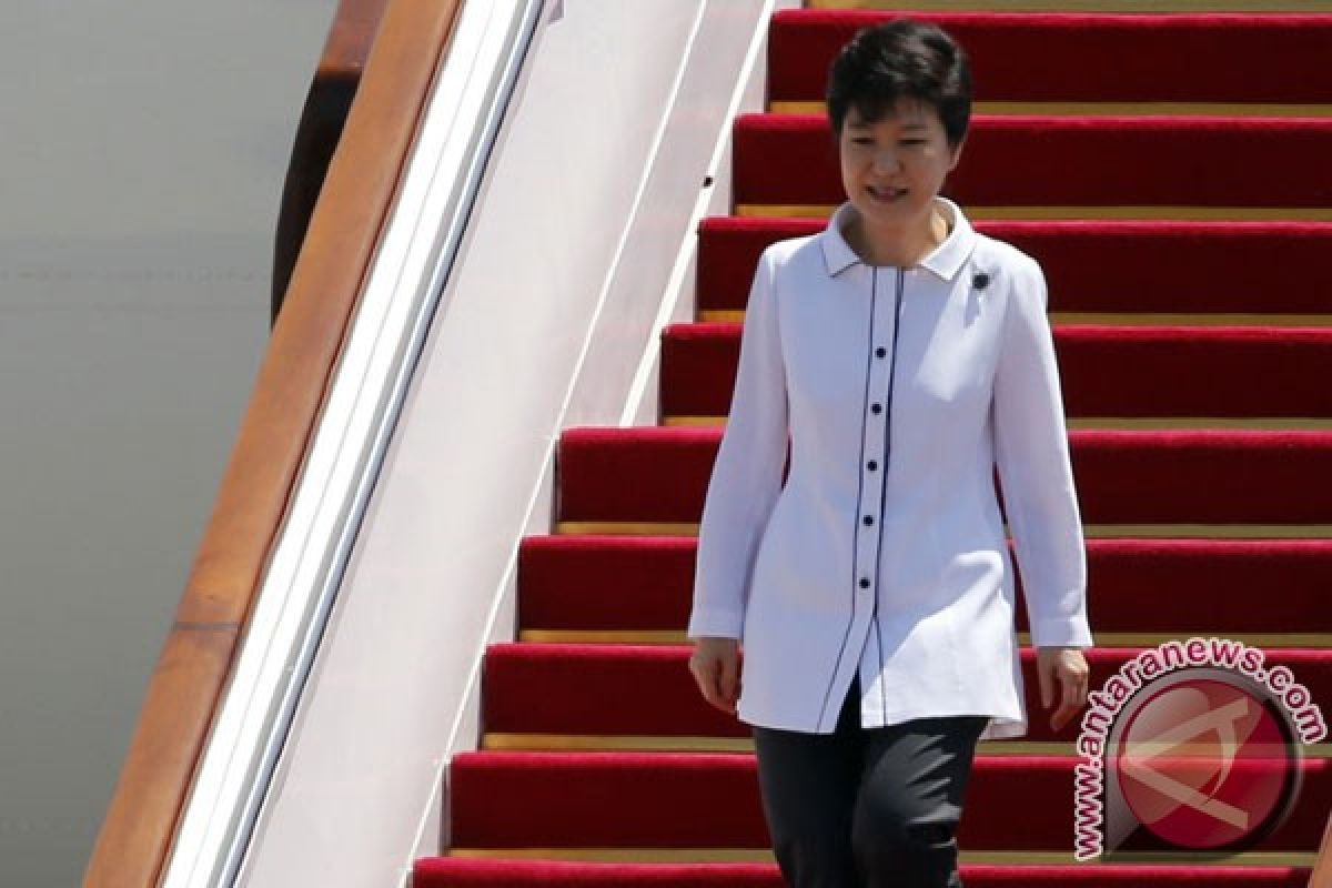Presiden Park kembali dari kunjungan kenegaraan ke China