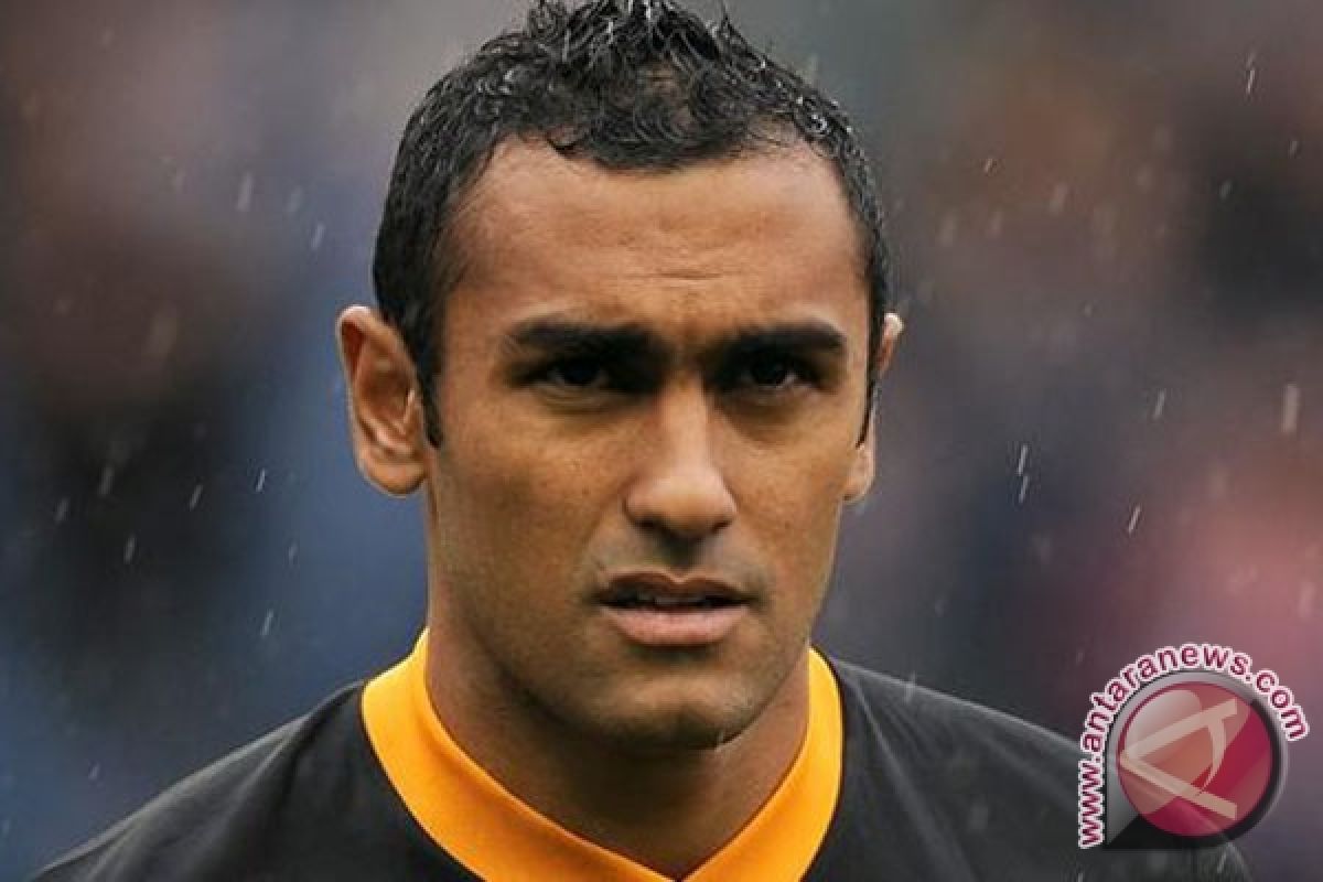 Hull tandatangani kesepakatan permanen dengan Elmohamady