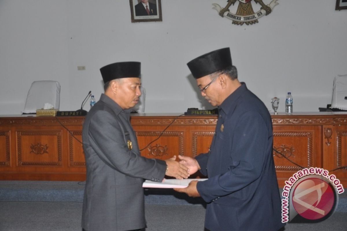 Bupati Bangka Sampaikan KUA-PPAS PAPBD 2013