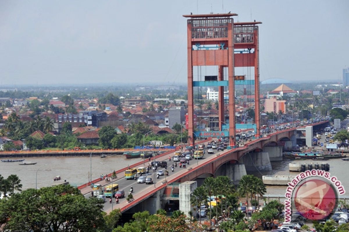 Pemkot rencanakan Jembatan Ampera jadi pusat kuliner