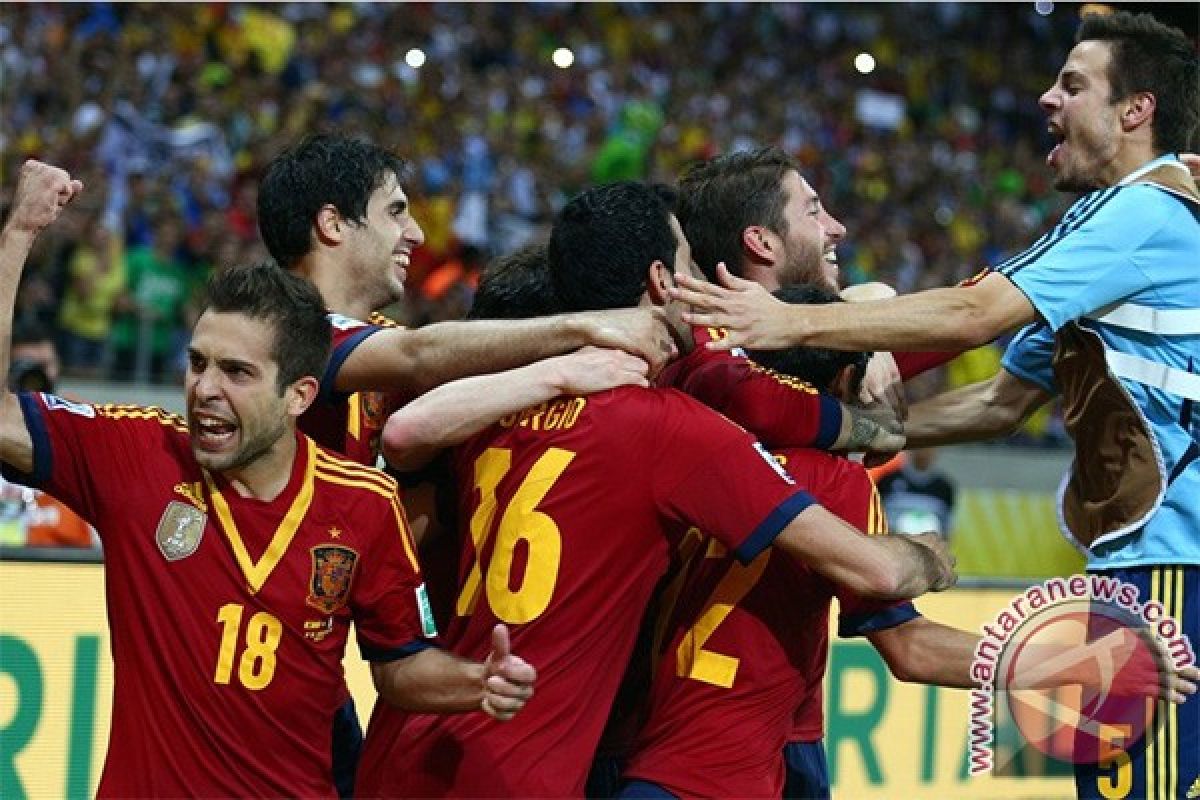 Spanyol tumbangkan Italia 7-6 via adu penalti