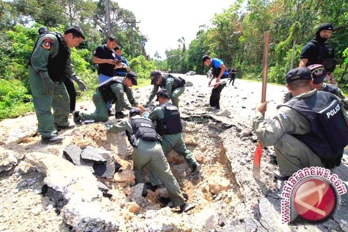 Pengemudi Alat Berat Excavator tak Sengaja Temukan Bom Peninggalan PD II