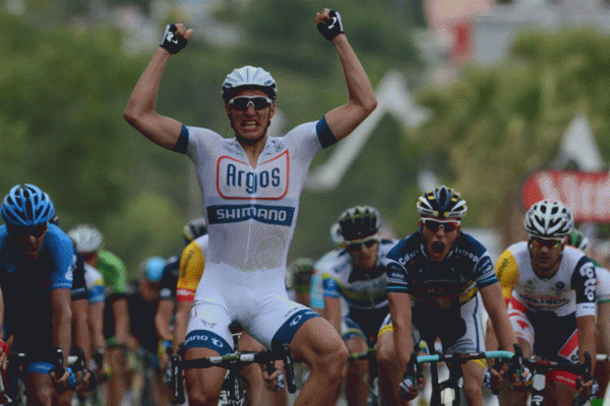 Kittel juarai tahap pertama Tour de France