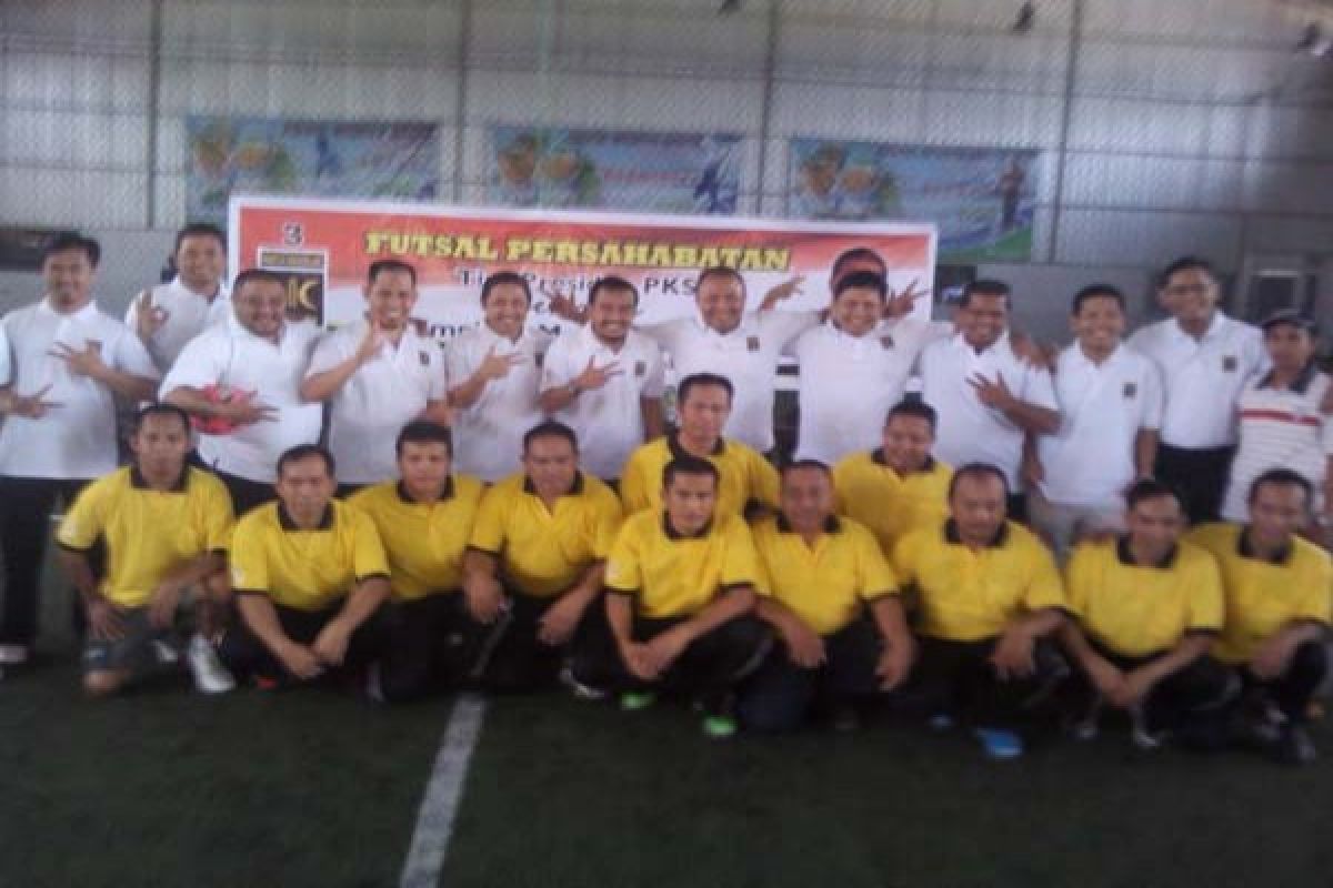 Anis Matta Sumbang Gol Persahabatan PKS Vs Wartawan