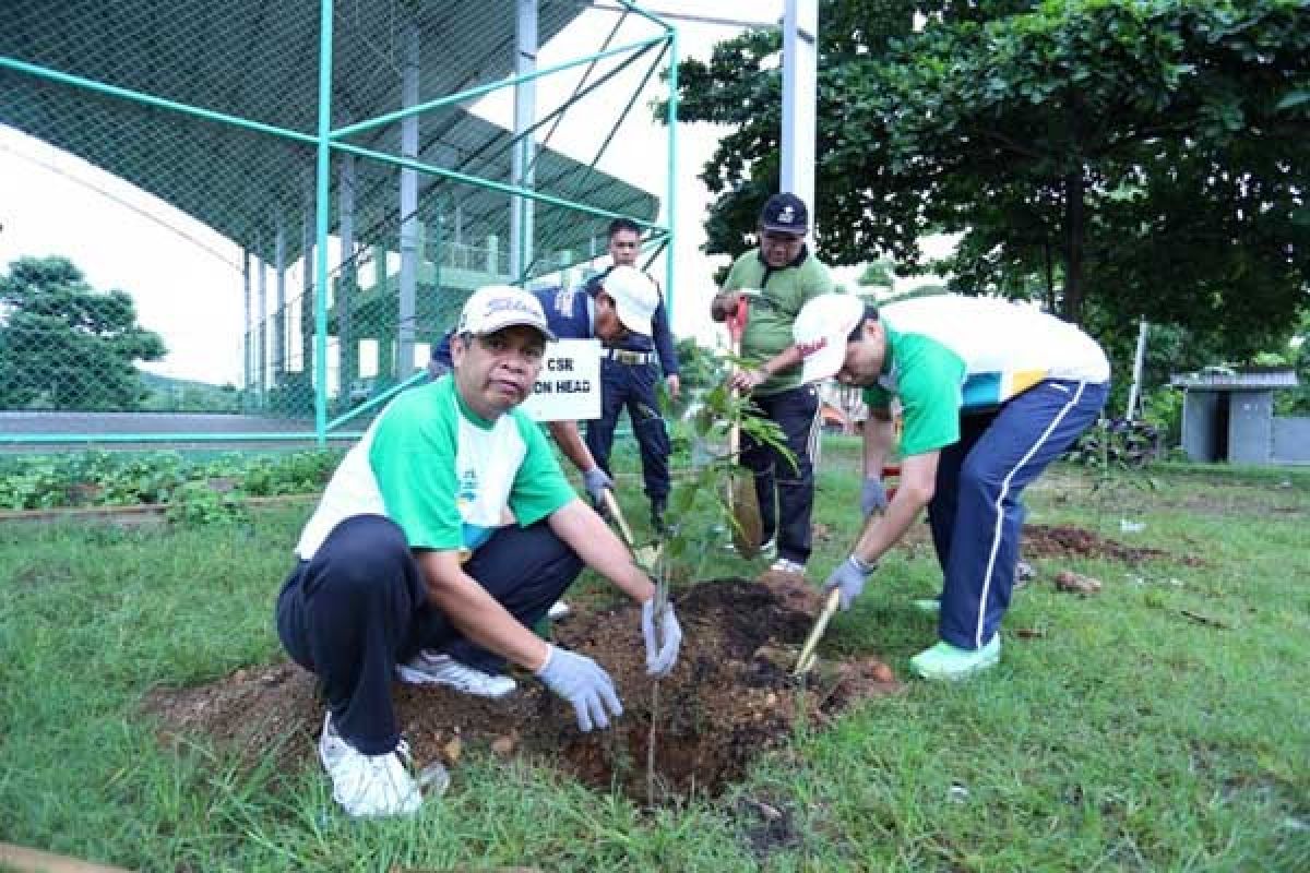PT Antam Tanam 150 Pohon Peringati Hari Lingkungan