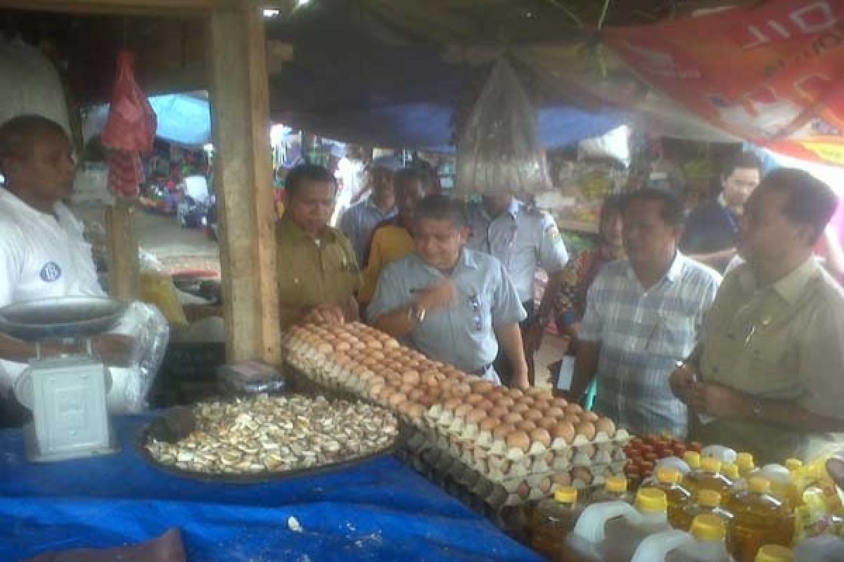 Disperindag Kolaka sidak harga sembako jelang ramadhan