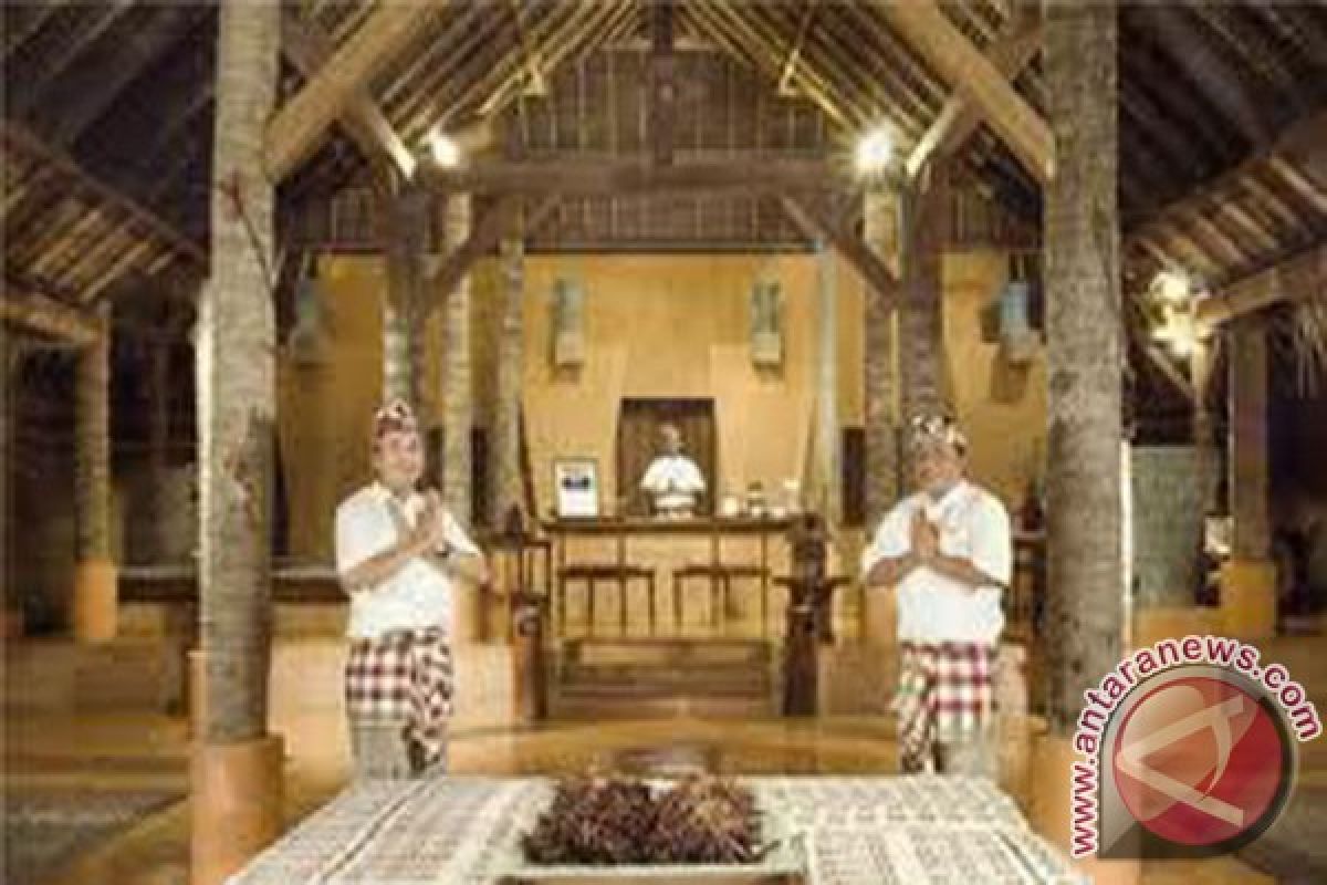 Kayu kelapa dalam arsitektur bangunan tradisional lombok 