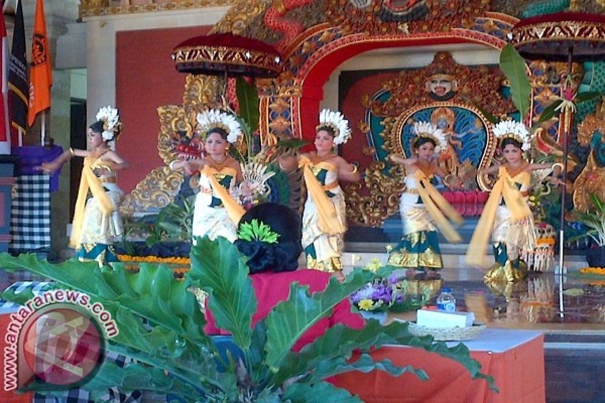 Wali Kota Denpasar Buka Lomba Tari Jempiring 