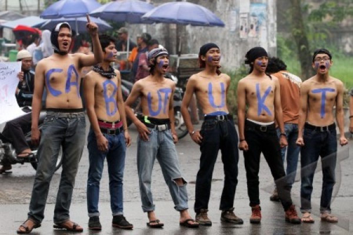 Undip Persilakan Ajukan Keberatan UKT Via "Online"