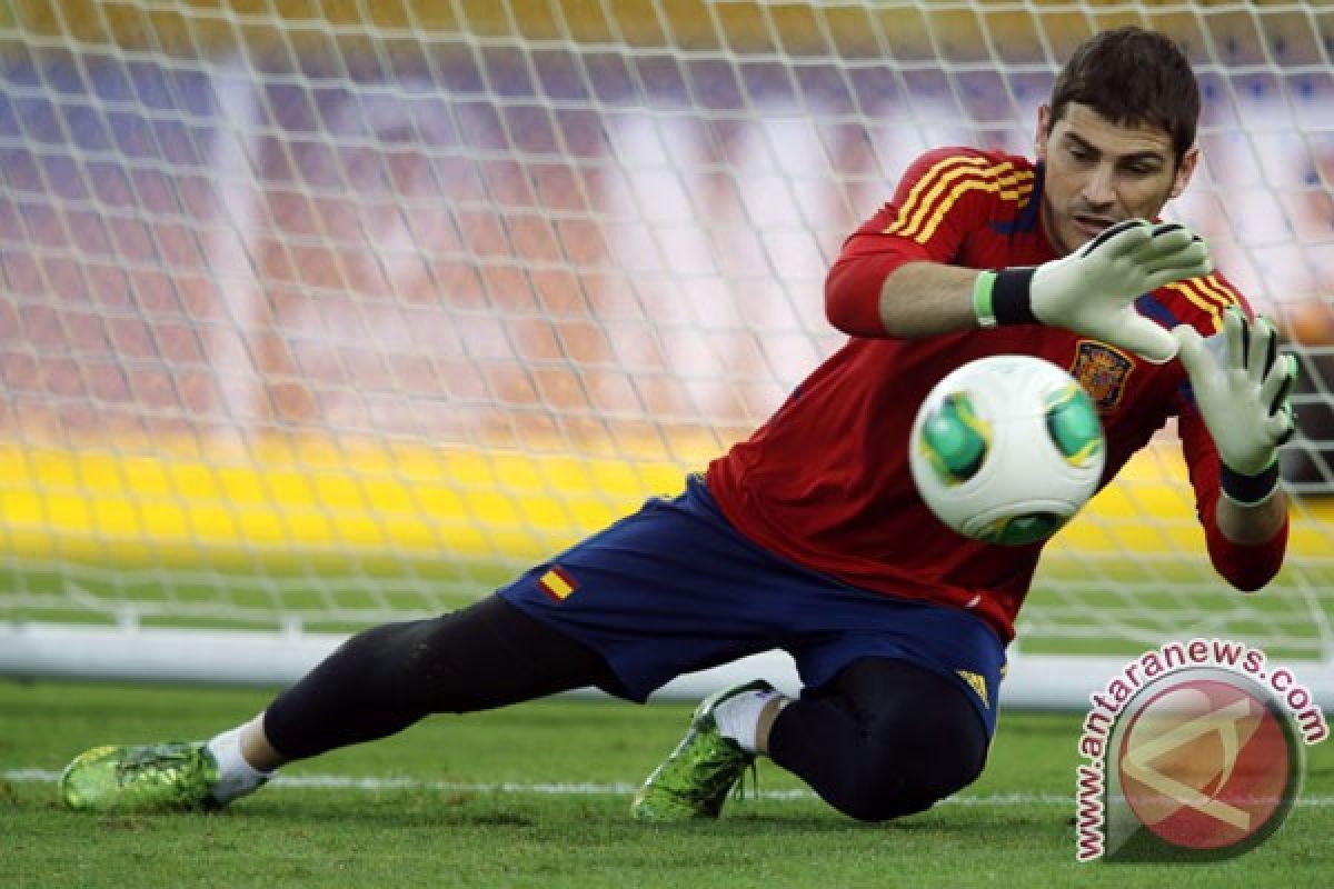 Casillas cetak rekor saat Spanyol ditahan Rumania 0-0