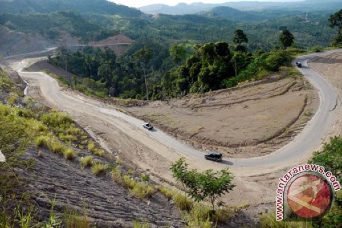 10 titik rawan longsor Trans Sulawesi Barat