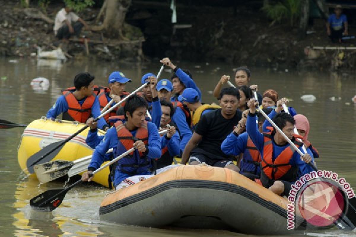 Dinsos DKI siagakan 1.700 tagana tangani bencana banjir