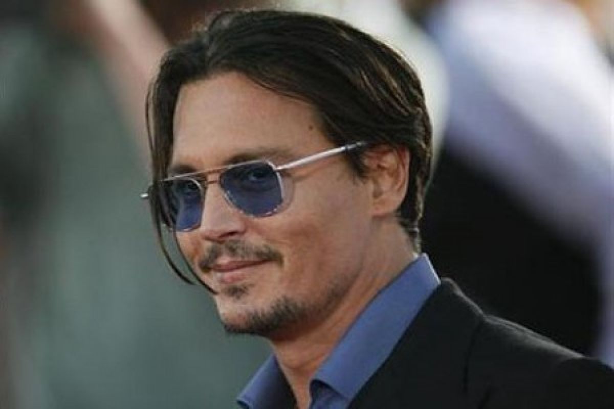 JK Rowling dukung Johnny Depp main di sekuel Fantastic Beasts