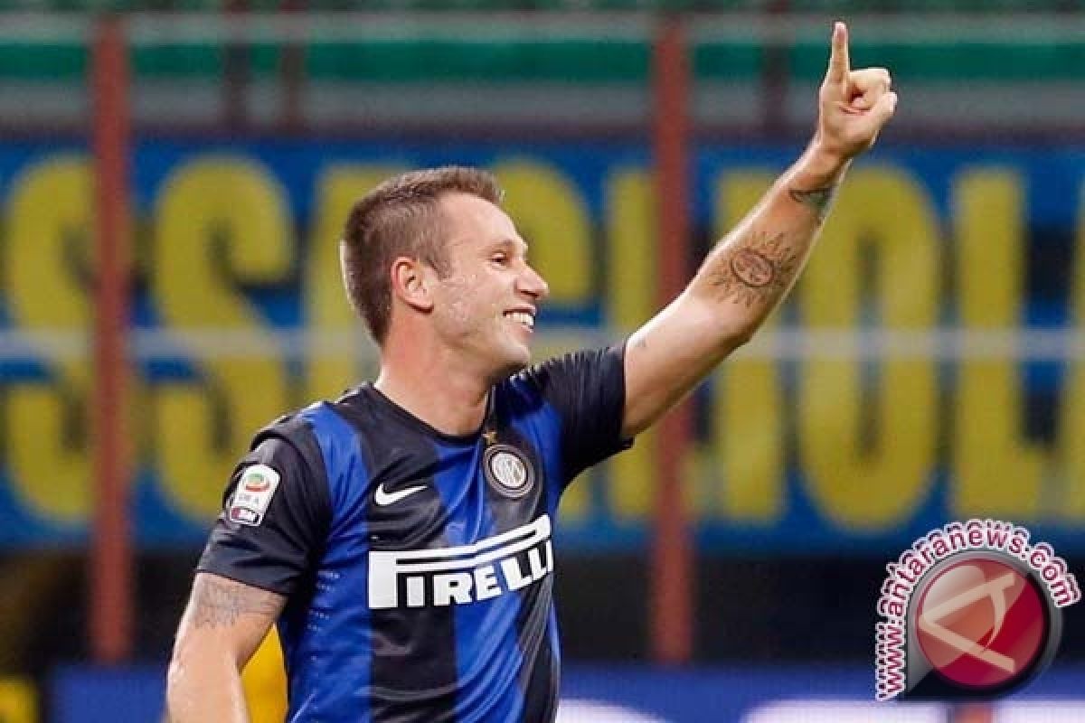  Striker Inter Cassano Gabung Dengan Parma