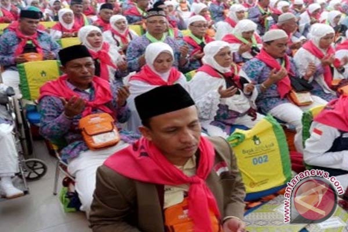 318 Calon Haji Kalteng Diberangkatkan ke Makkah 