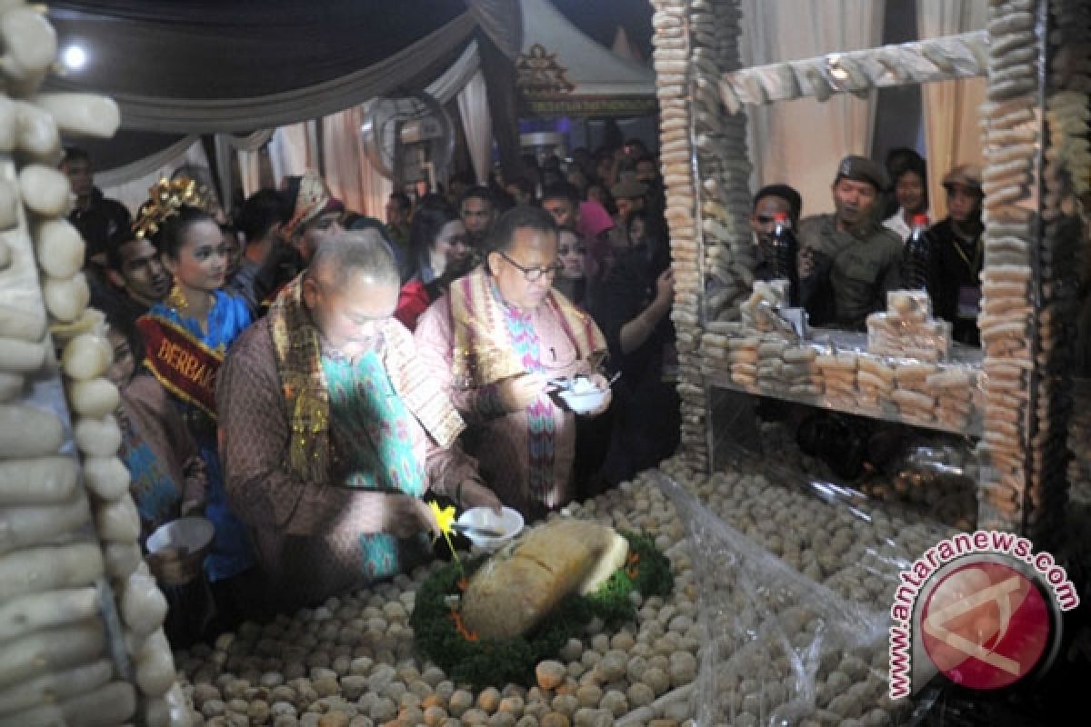 Empek-empek Palembang segera dipatenkan