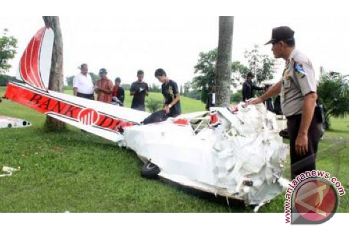 Pesawat latih jatuh di Subang
