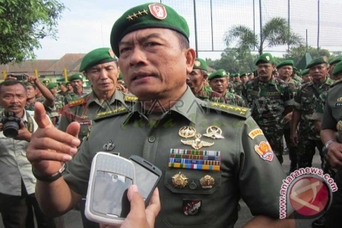 Hujan Deras Warnai Permainan Golf Panglima TNI