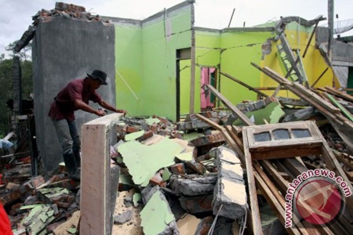 Mensos: pengungsi korban gempa dapat jatah hidup